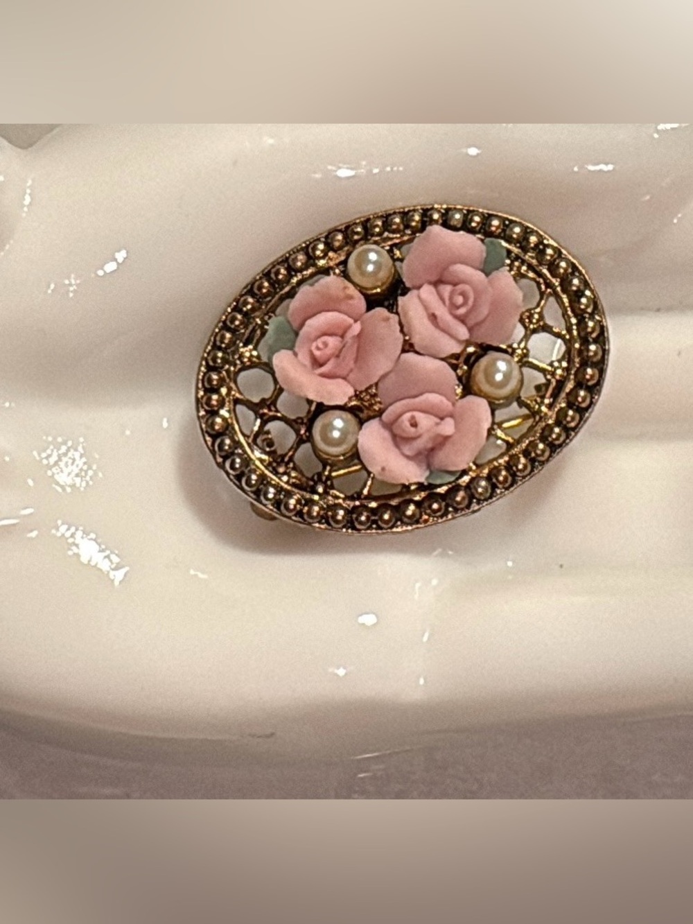 Source Unknown Antique Gold Filigree Brooch with Pink Rose Accents